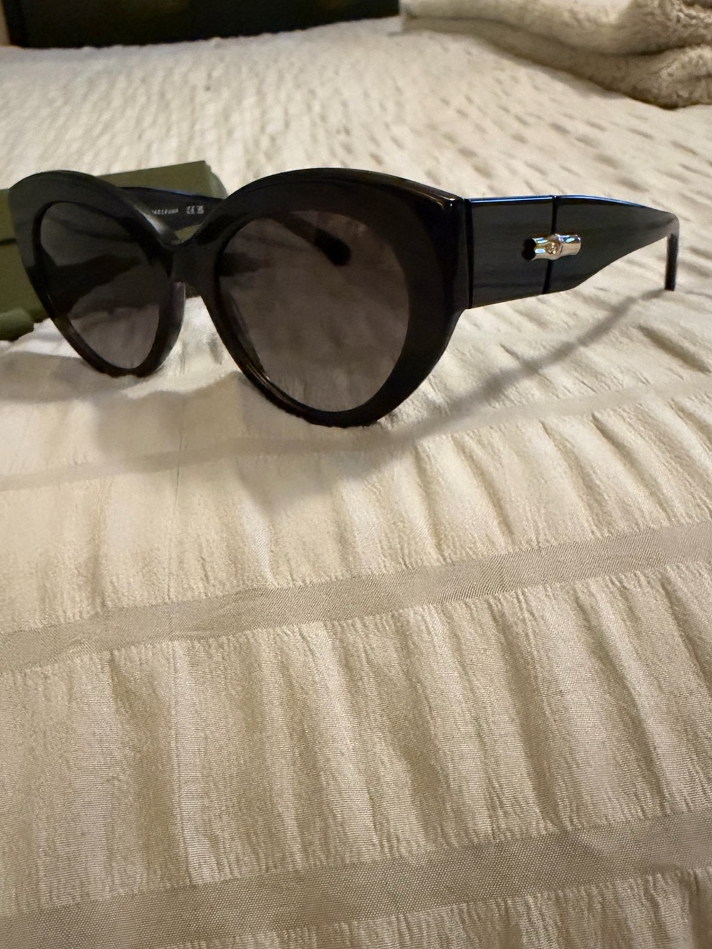 Longchamp Roseau 54mm Gradient Cat Eye sunglasses black - Picture 8 of 10
